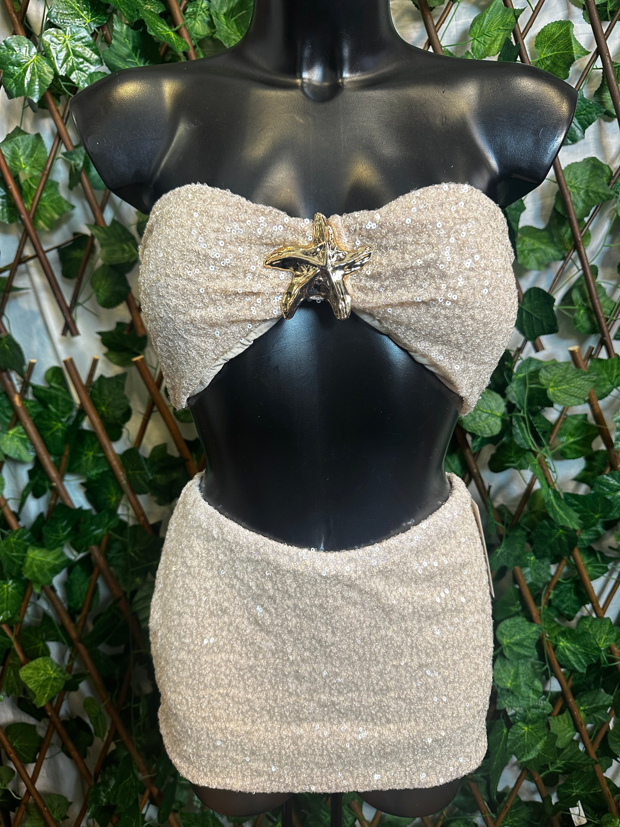 Top con stella marina dorata + gonna con pantaloncini (in paillettes) | taglia unica