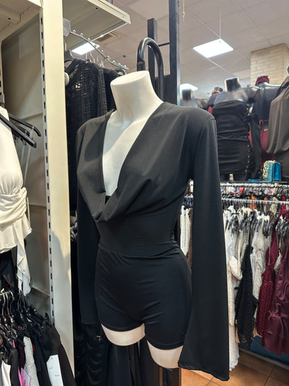 Tuta corta maniche lunghe con scollo a cascata – TENTAZIONE NOTTURNA 🌹🔥