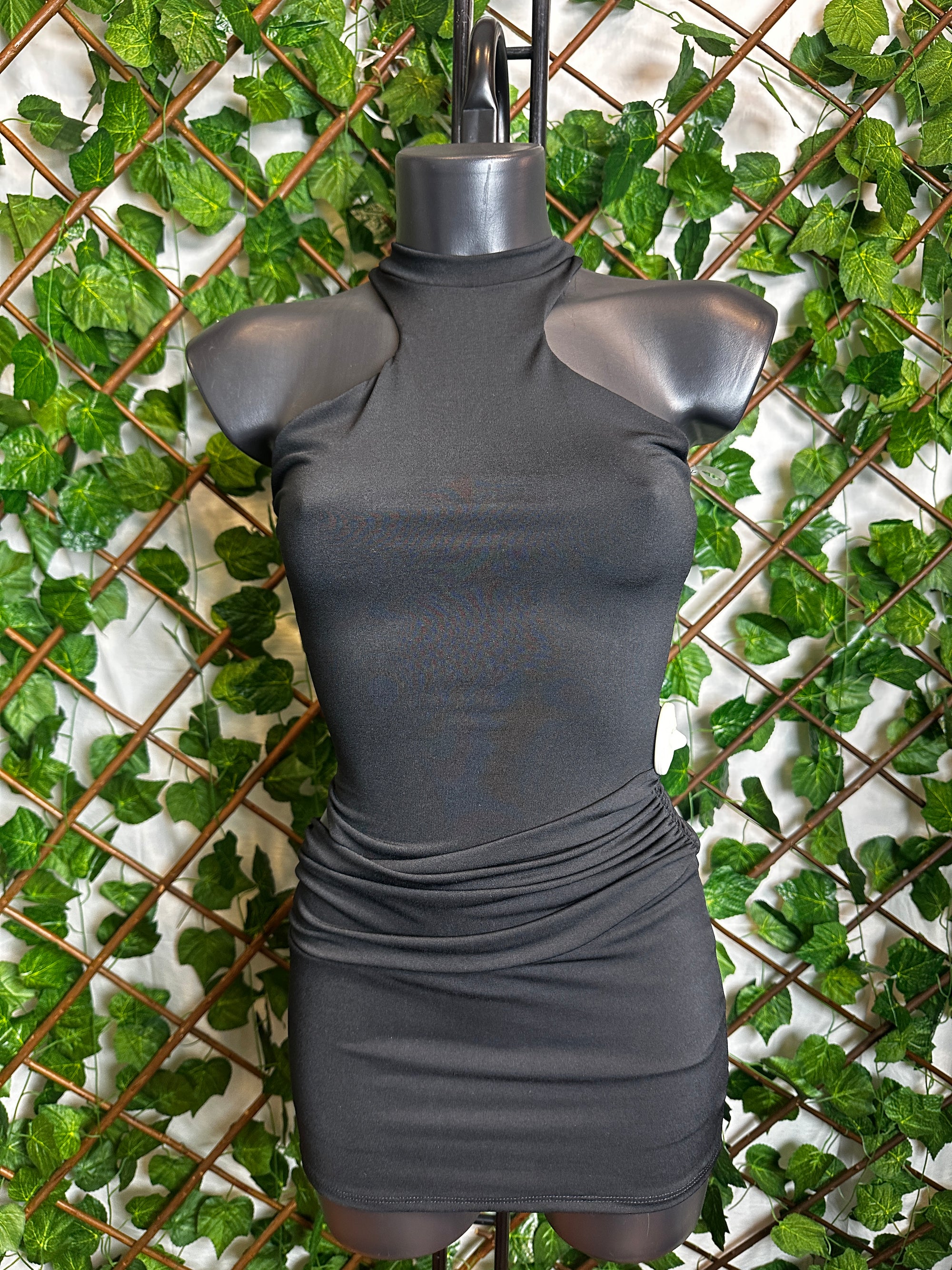 Vestito corto con cut-out sul lato | taglia unica
