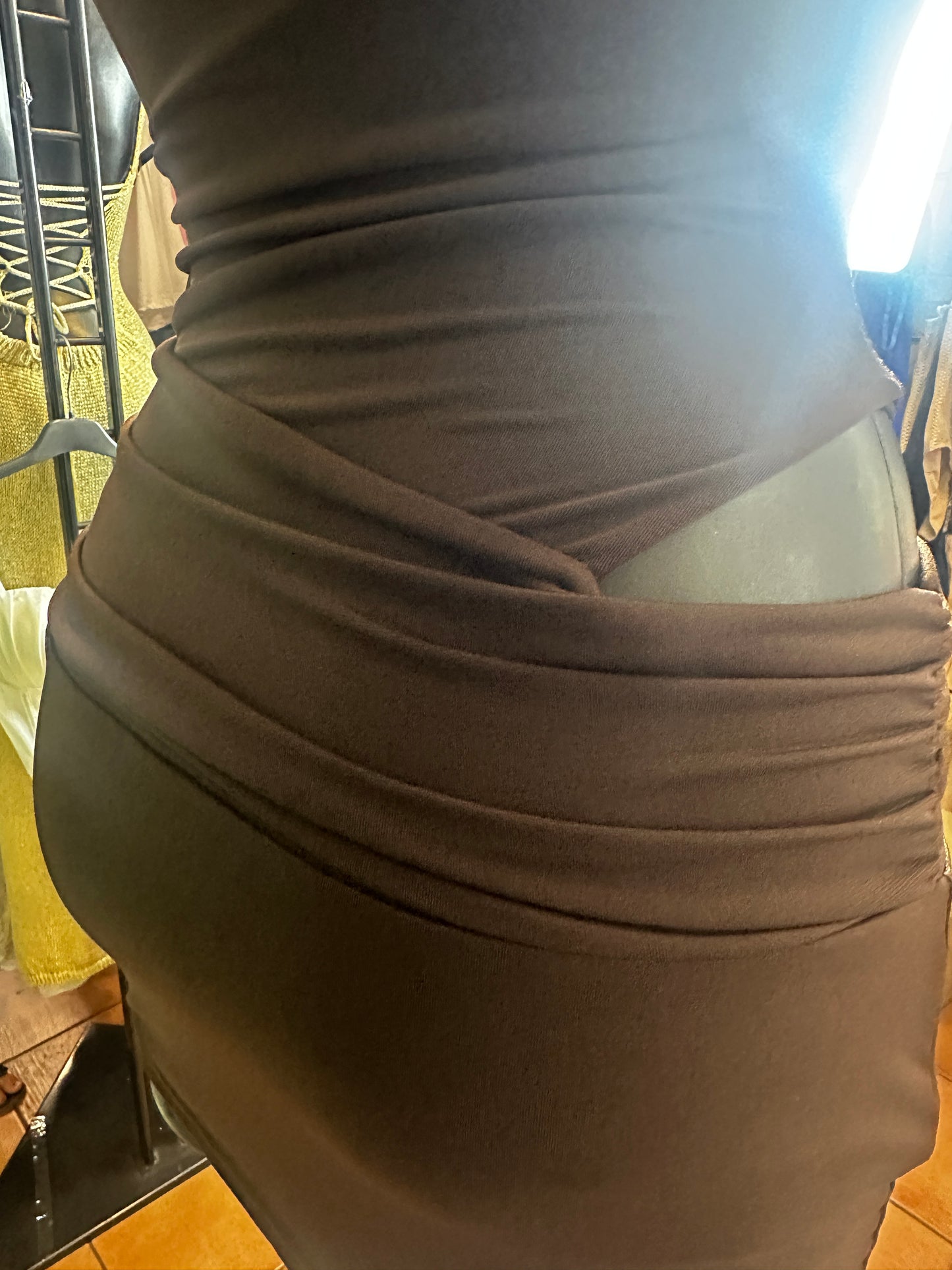 Short dress with cut-out on the side