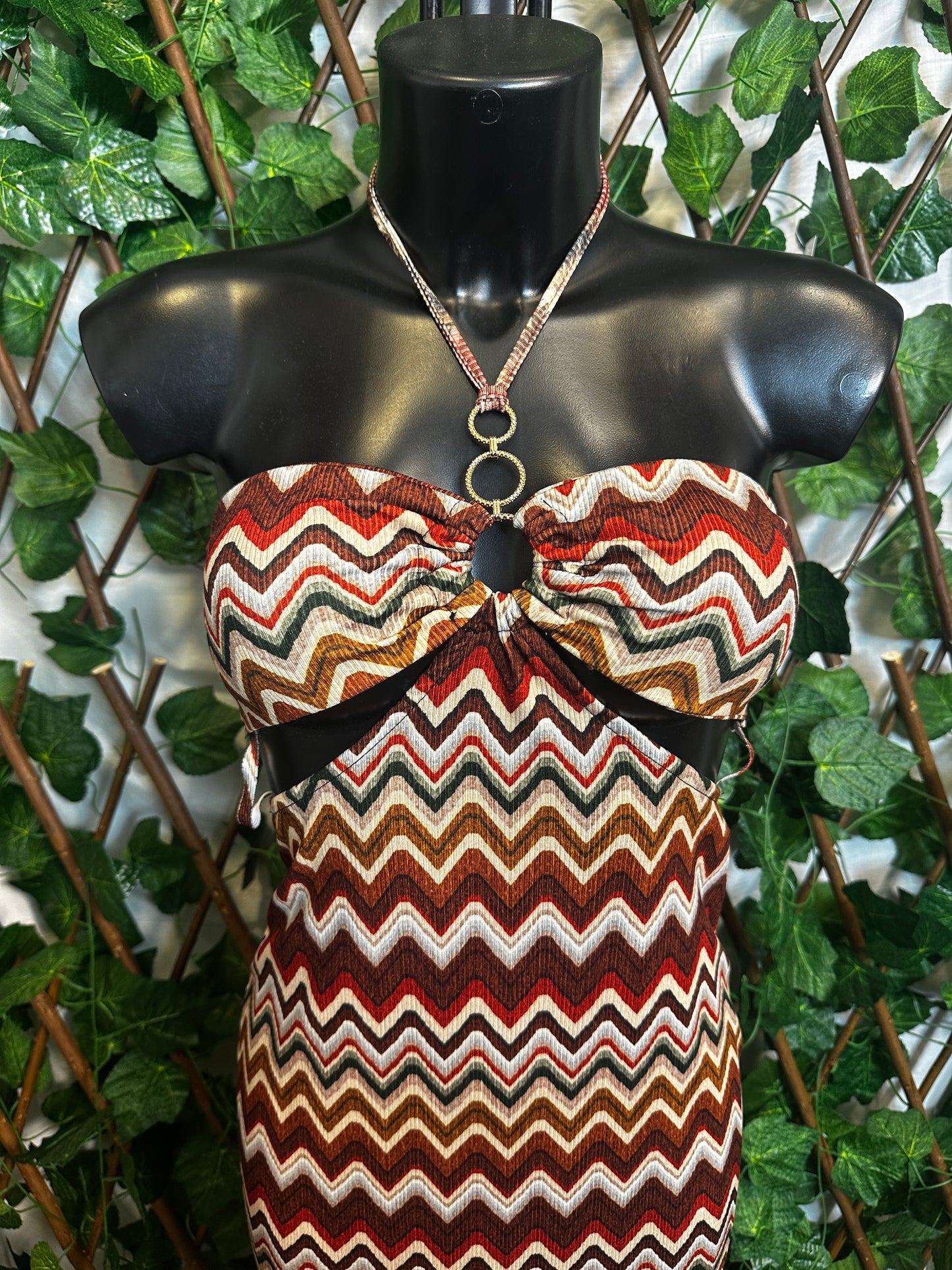 Summer dress with ring detail and cut-out sides | one size