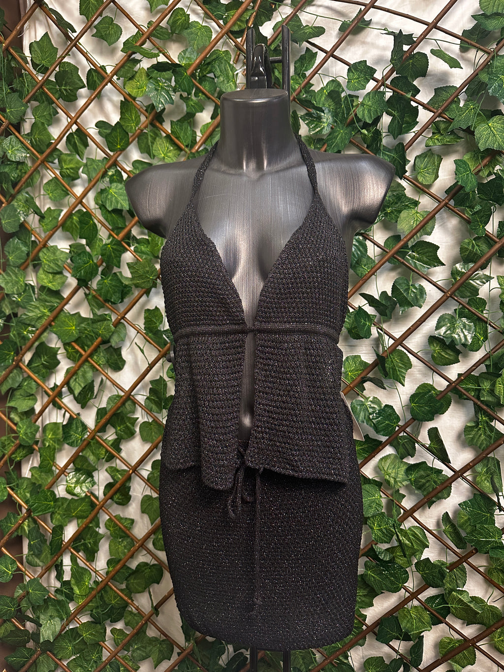 One-size-fits-all summer top and skirt set