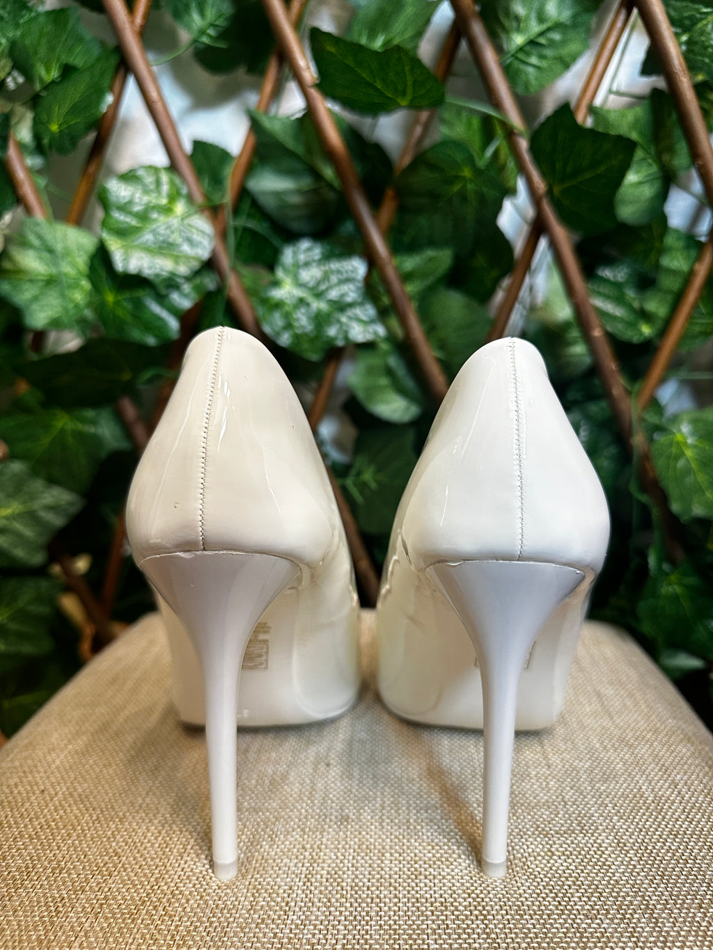 Shiny high heels (10cm heel)