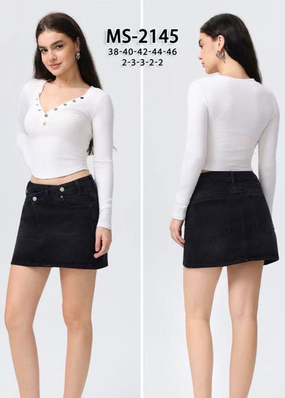 🖤 Vuoi una gonna semplice ma con carattere?