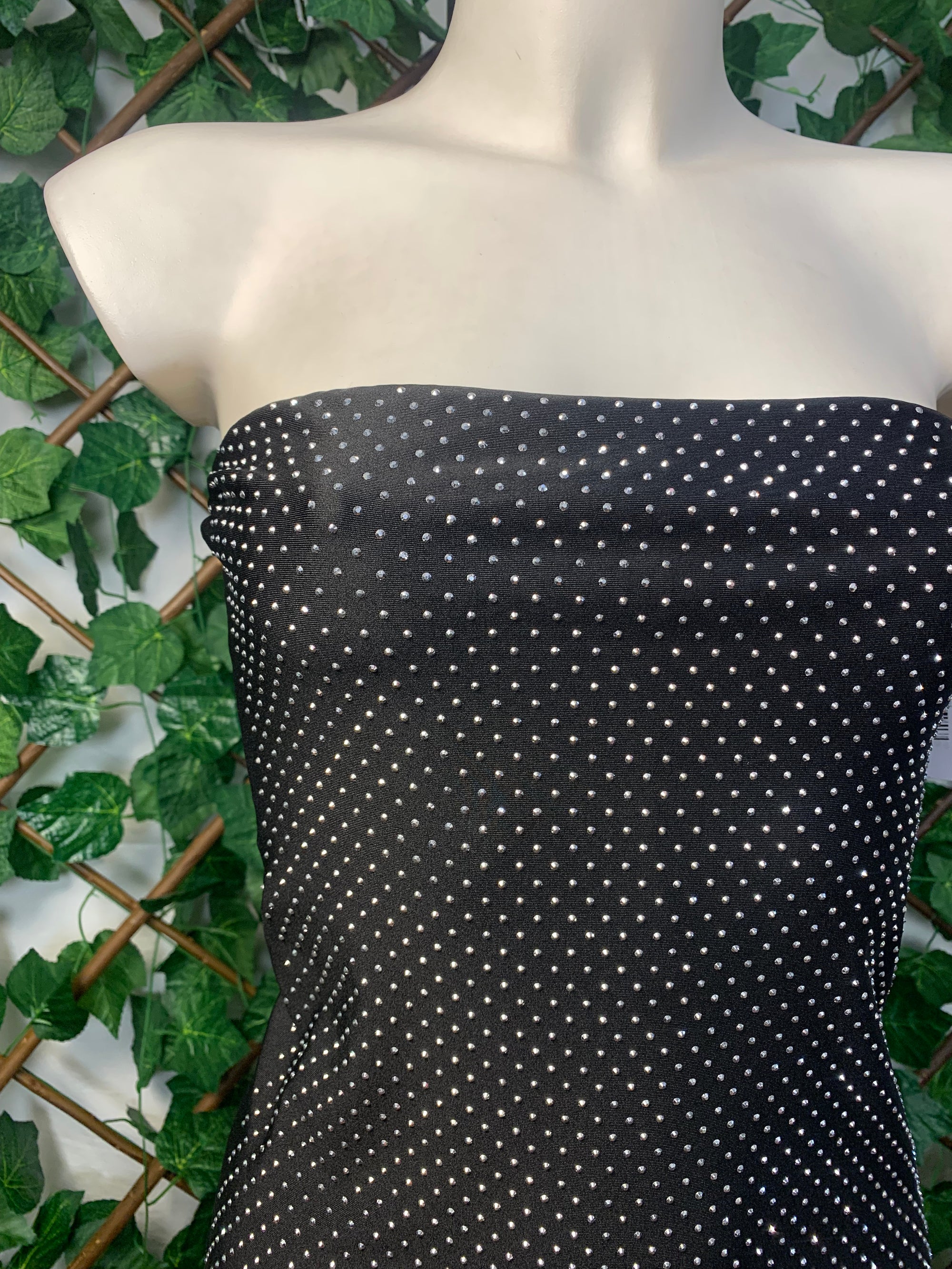 Abito corto con inserti in strass Nero