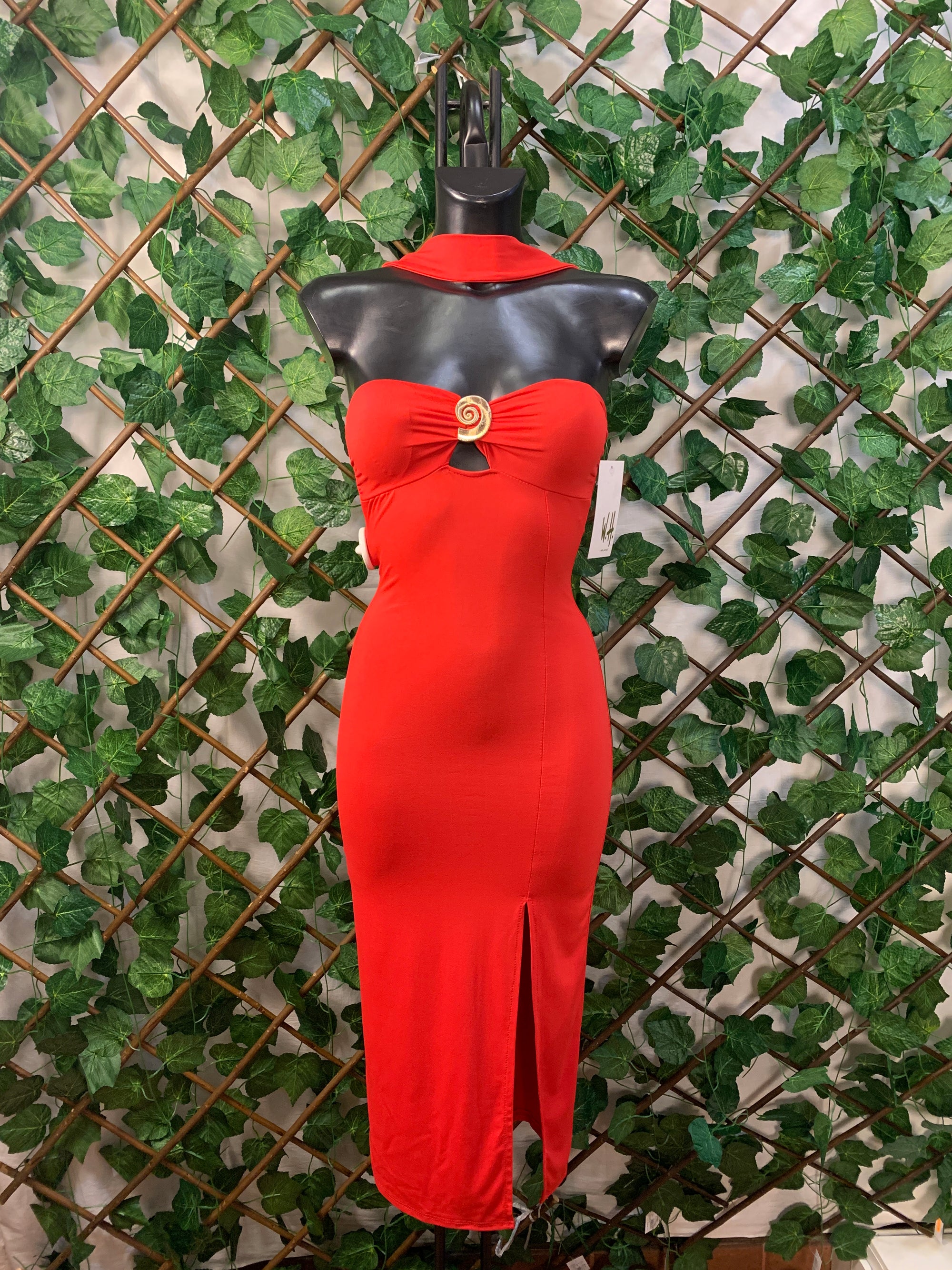 VESTITO LUNGO EFFETTO WOW – CON DETTAGLIO GIOIELLO E SPACCO | TU