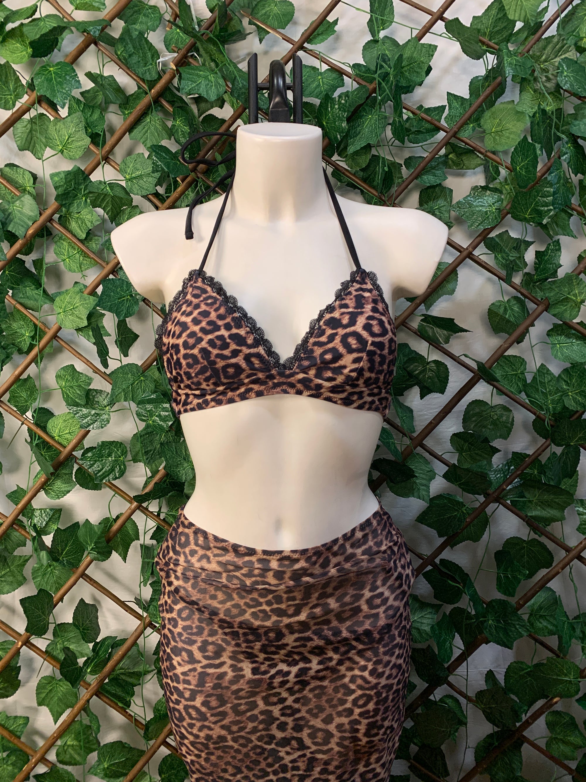 Completo leopardato per spiaggia