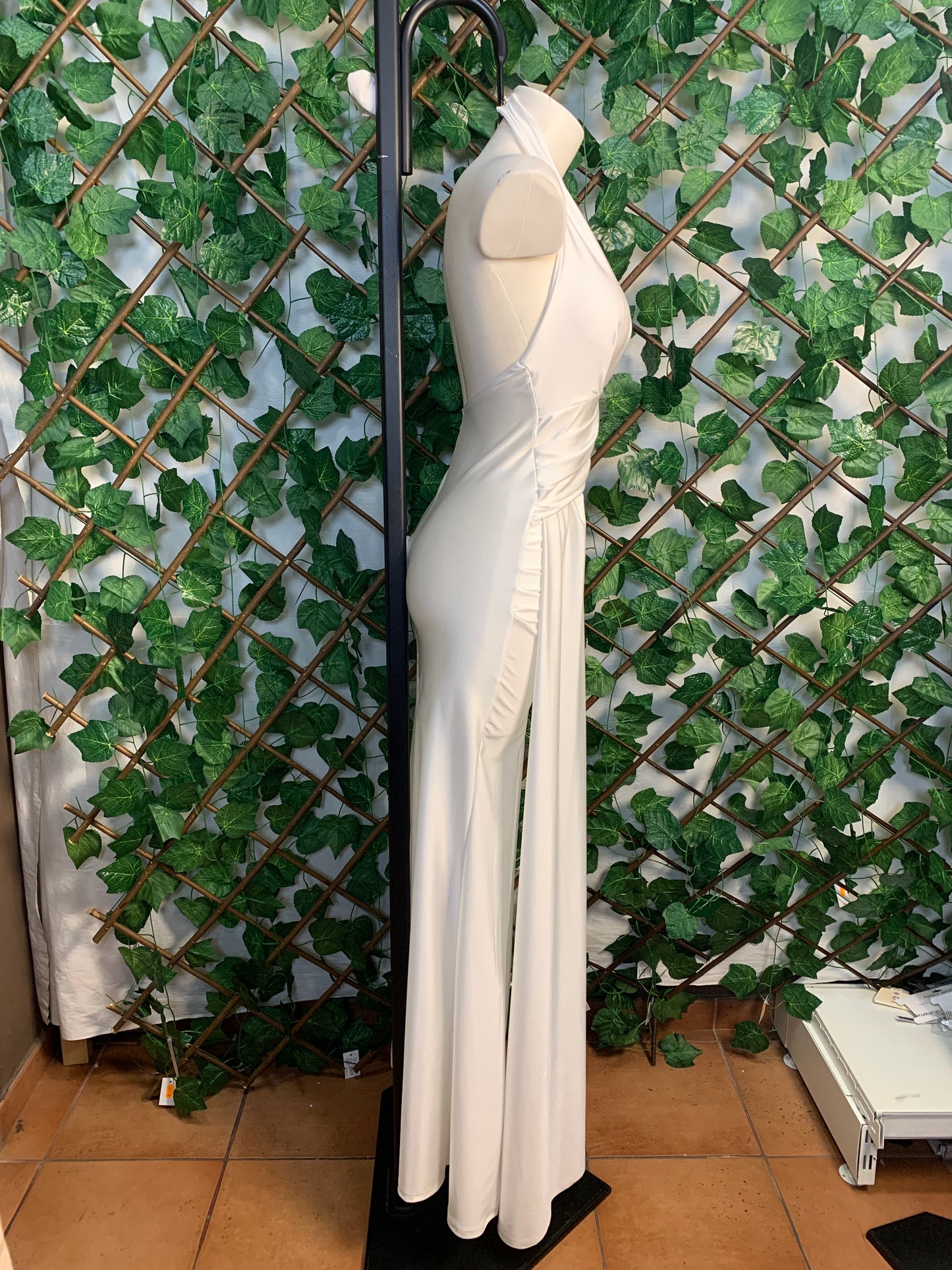 Vestito lungo con nodo sul davanti