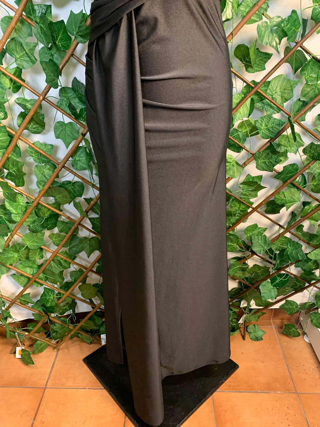 Long dress with knot on the front