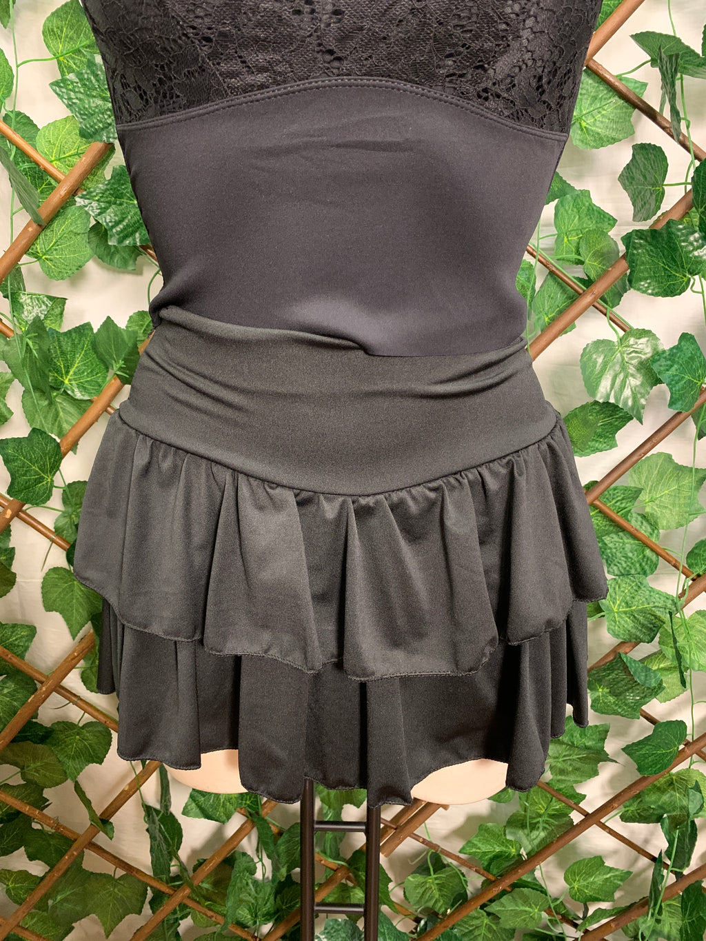 Minigonna corta con dentro pantaloncini elasticizzato