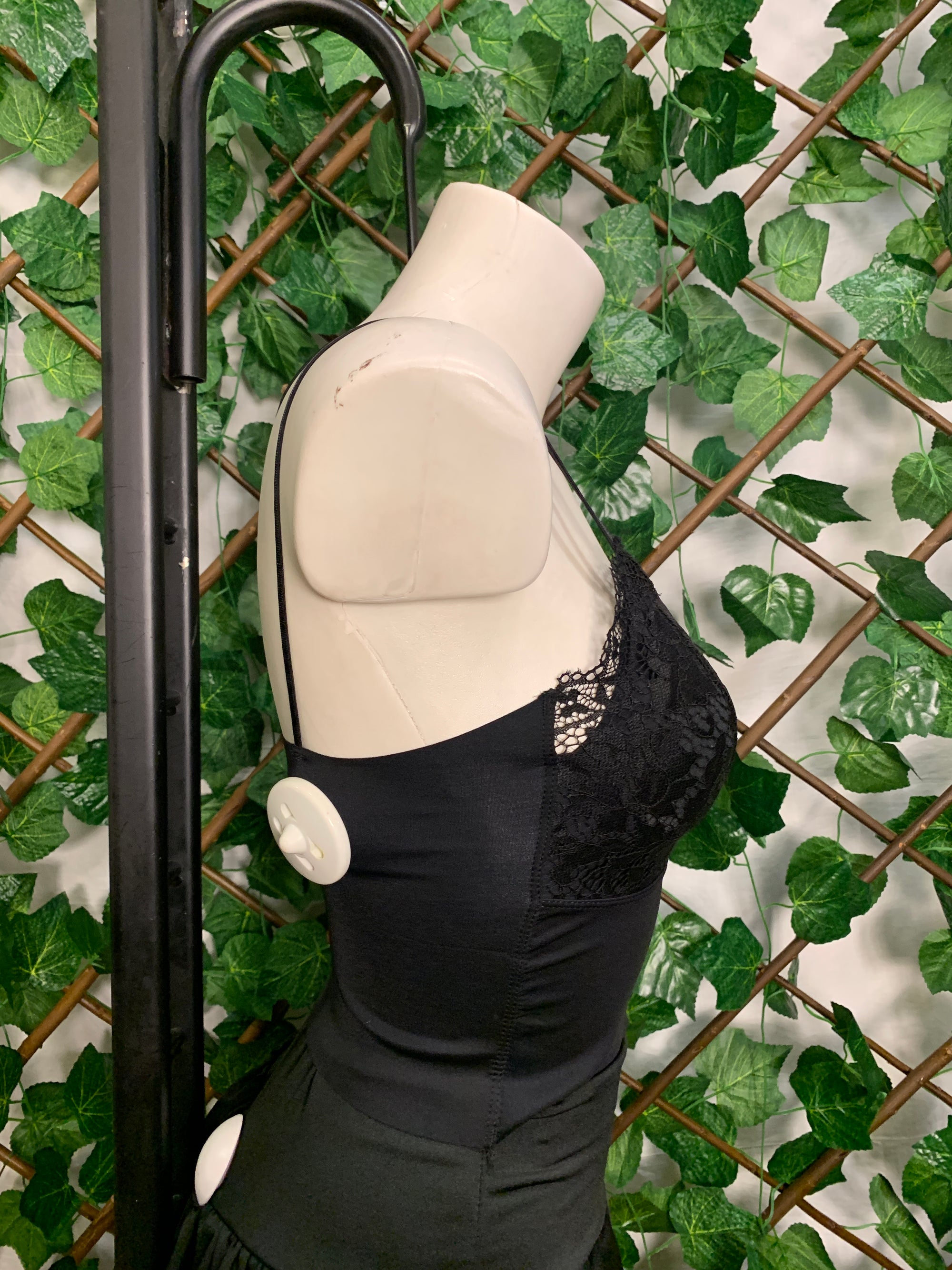 Top in pizzo in nero e bianco | TU