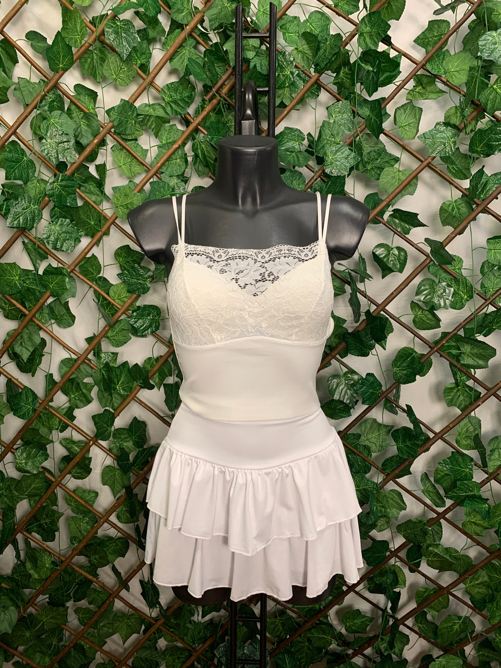 Minigonna corta con dentro pantaloncini elasticizzato