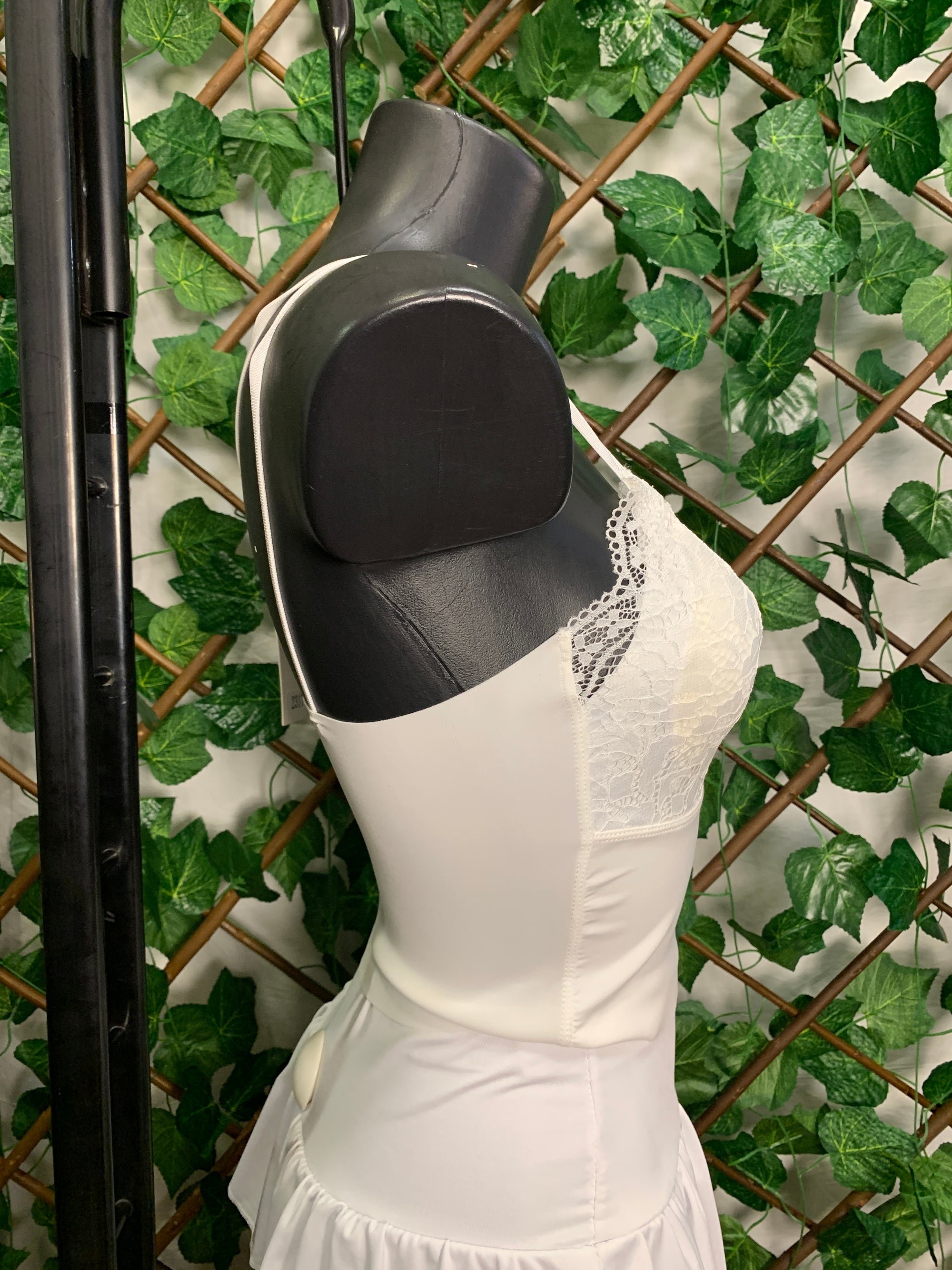 Top in pizzo in nero e bianco | TU