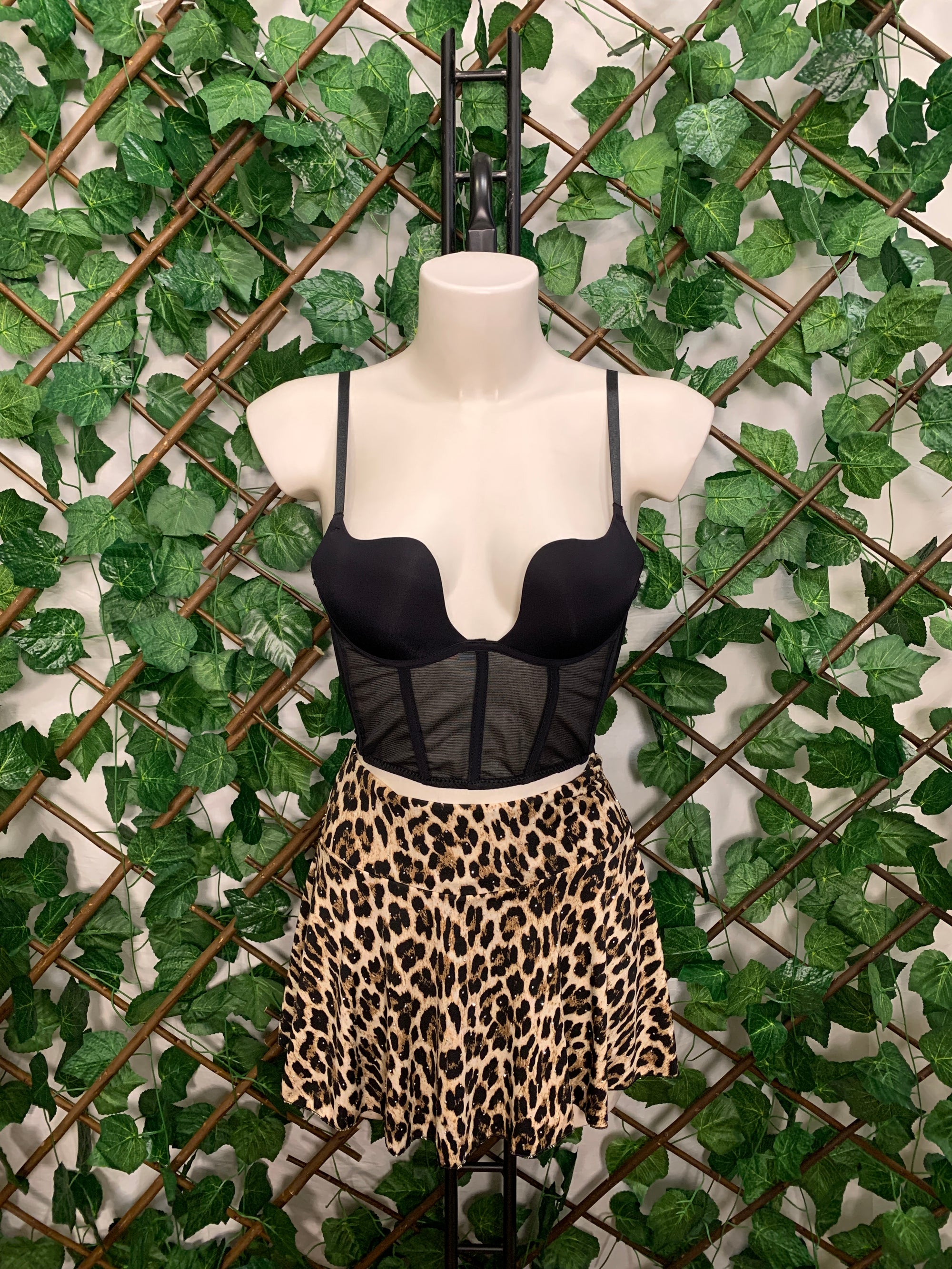 Minigonna leopardata con brillantini