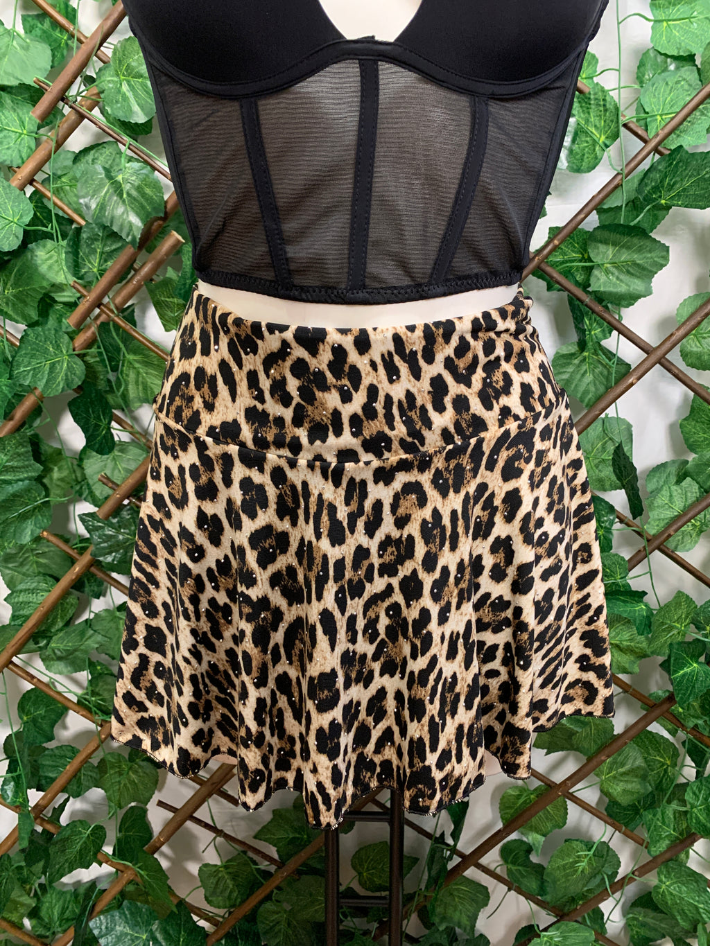 Minigonna leopardata con brillantini