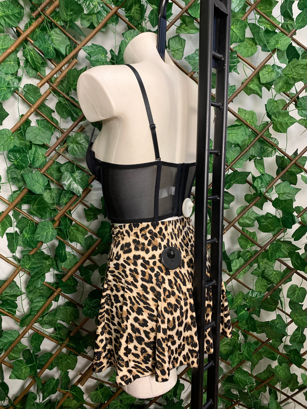 Minigonna leopardata con brillantini