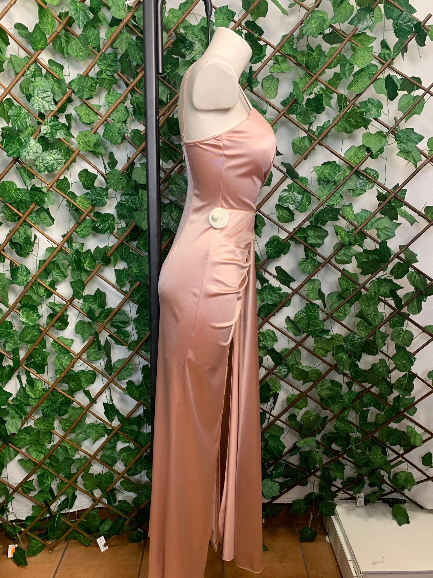 High-slit formal dress in various colors | TU