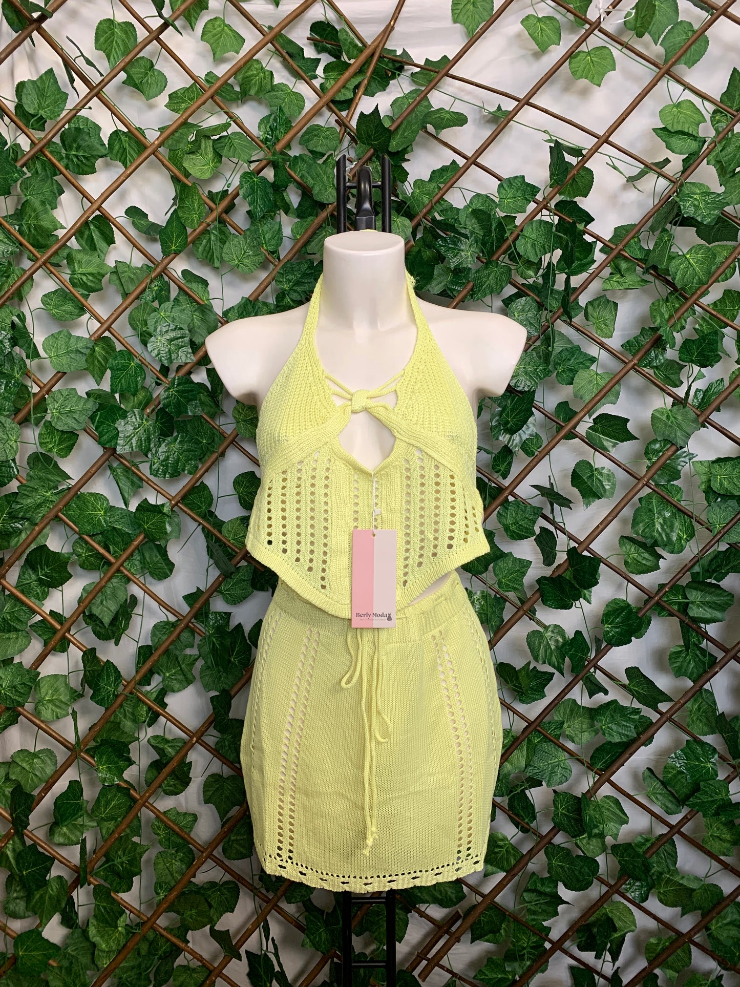 Completo top e gonna corto in maglia Gialla