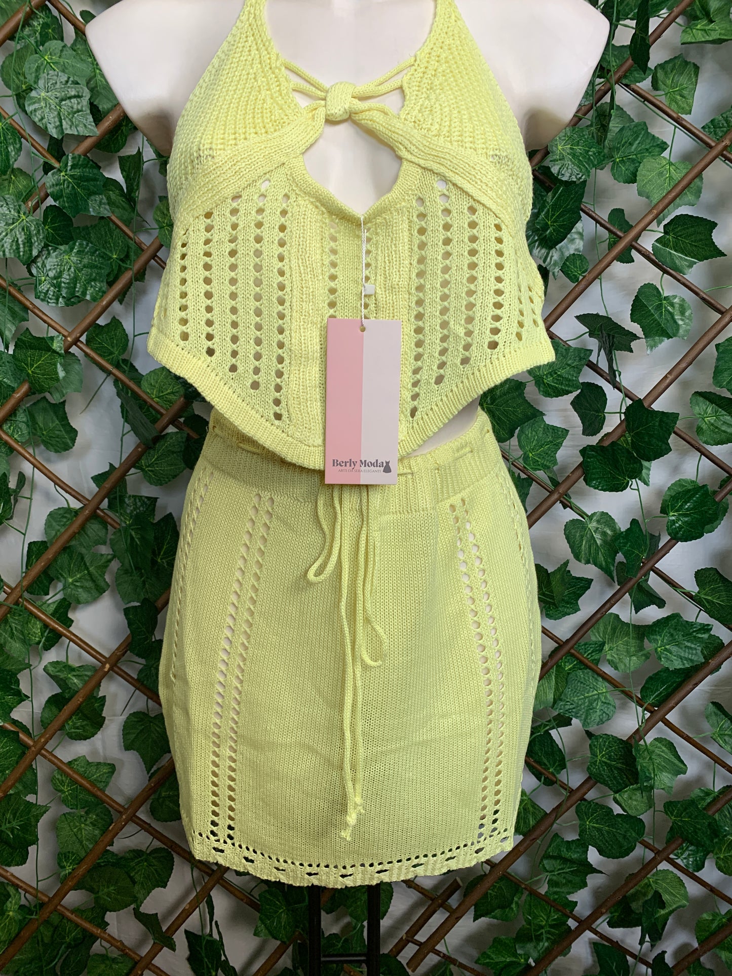 Completo top e gonna corto in maglia Gialla