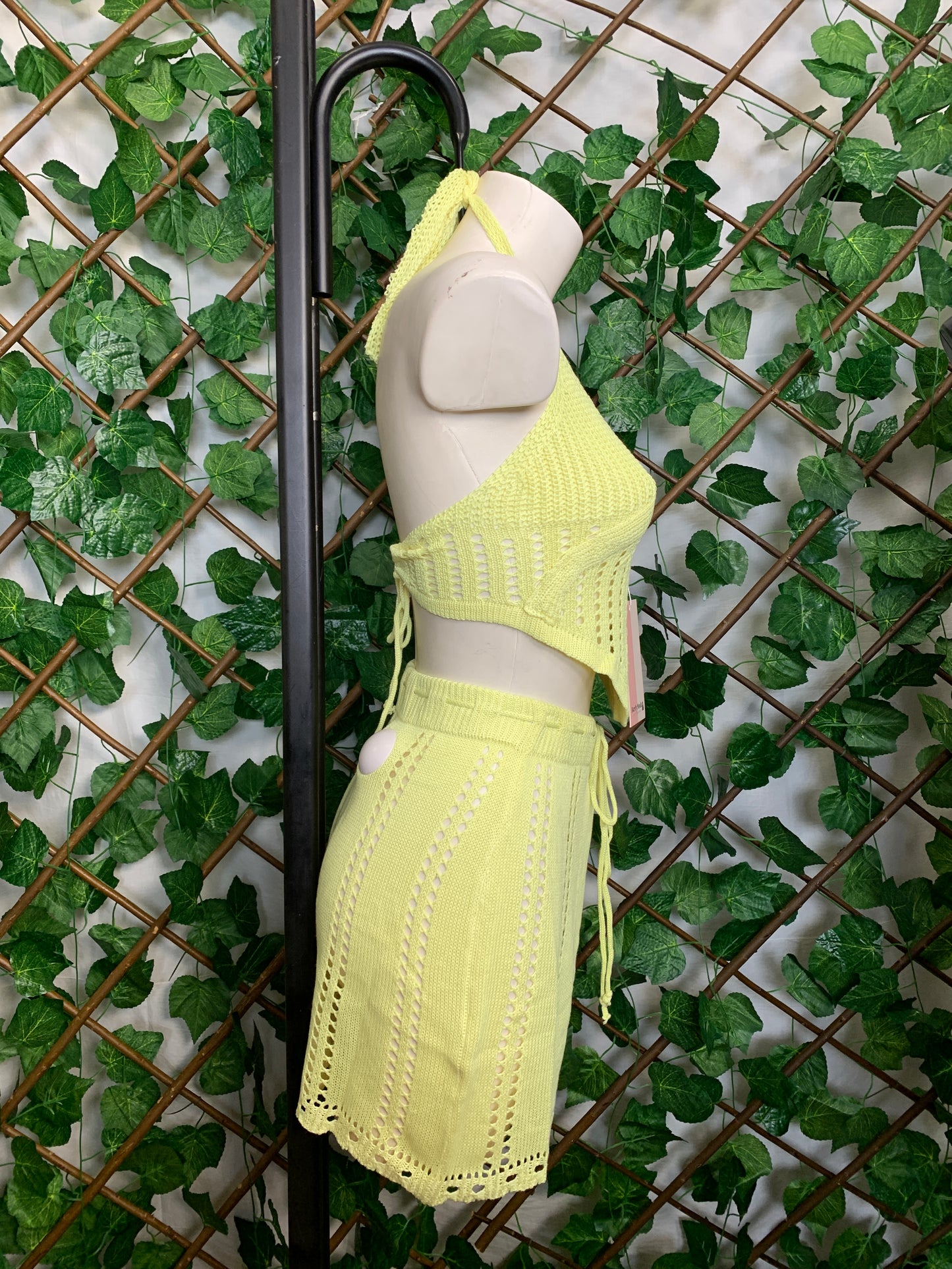 Completo top e gonna corto in maglia Gialla