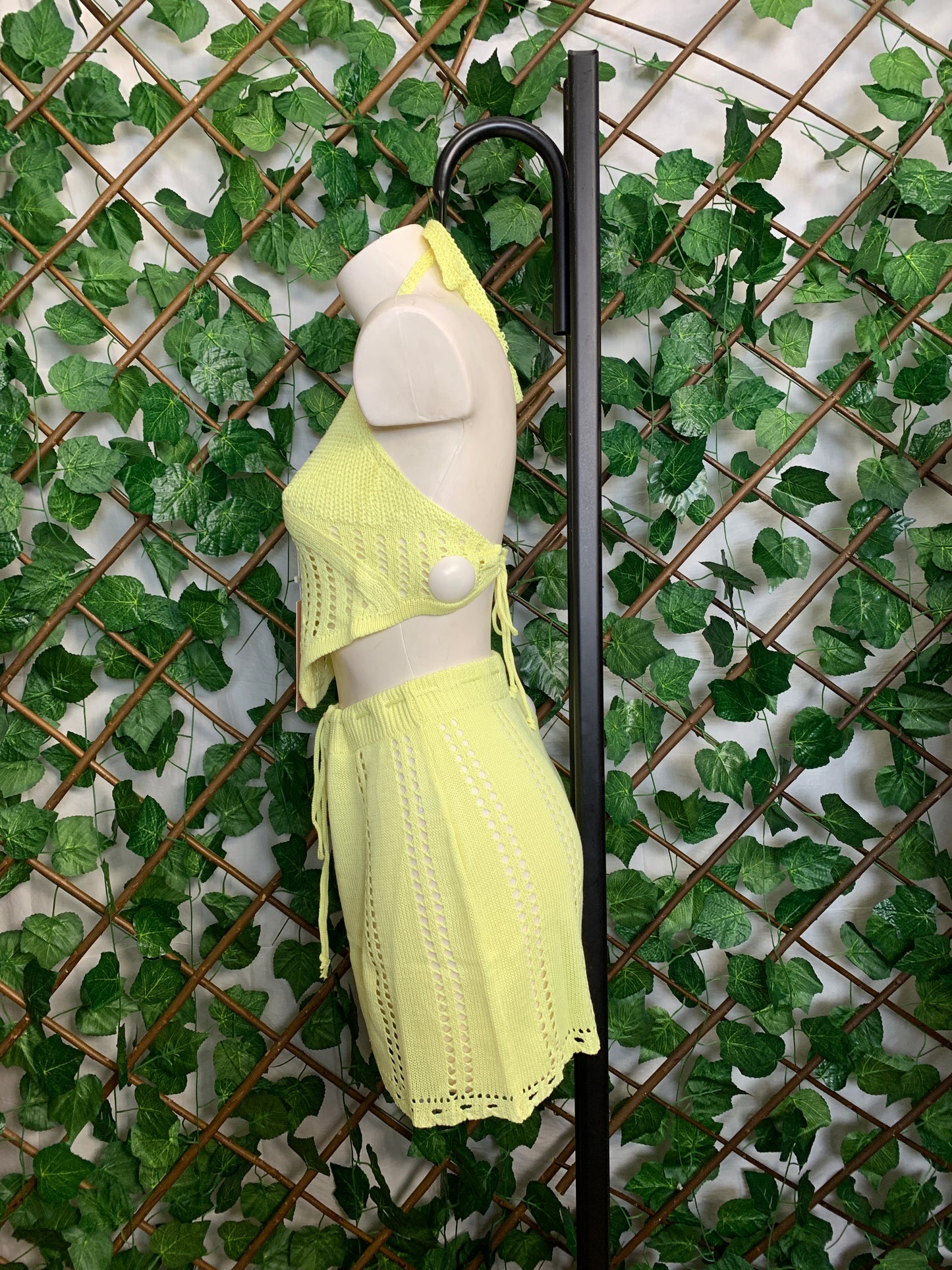 Completo top e gonna corto in maglia Gialla