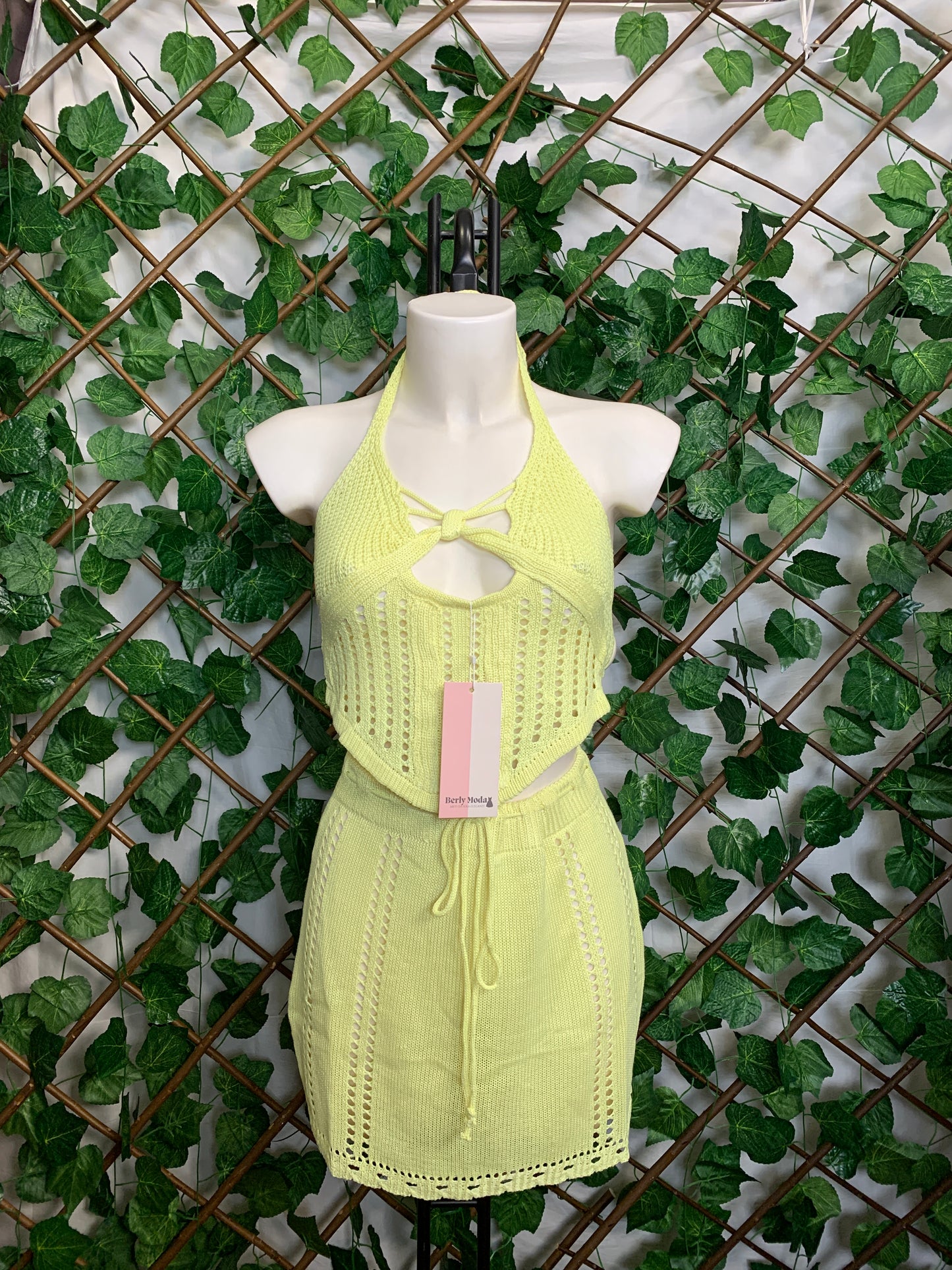 Completo top e gonna corto in maglia Gialla