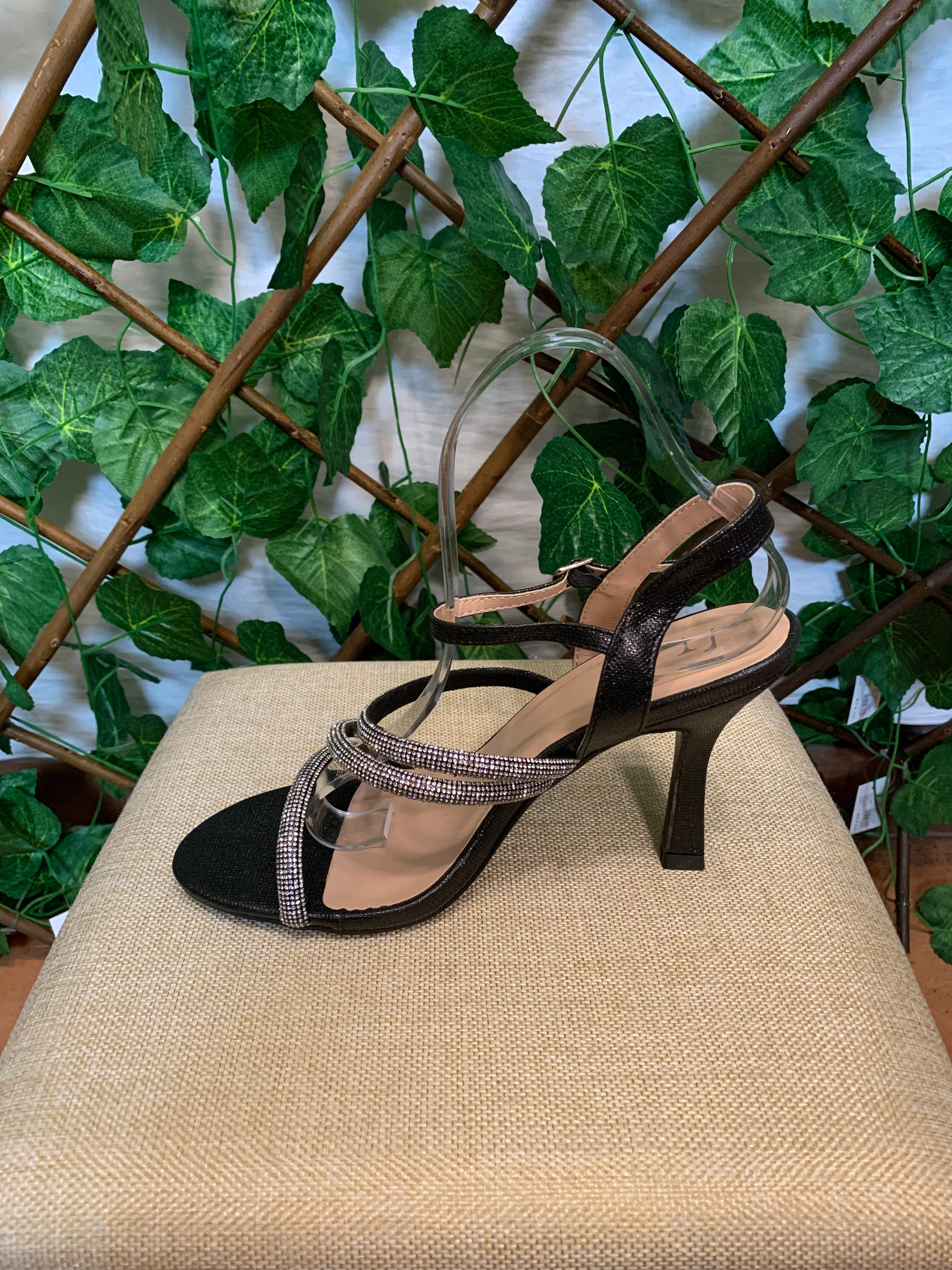 Sandali neri in raso con strass