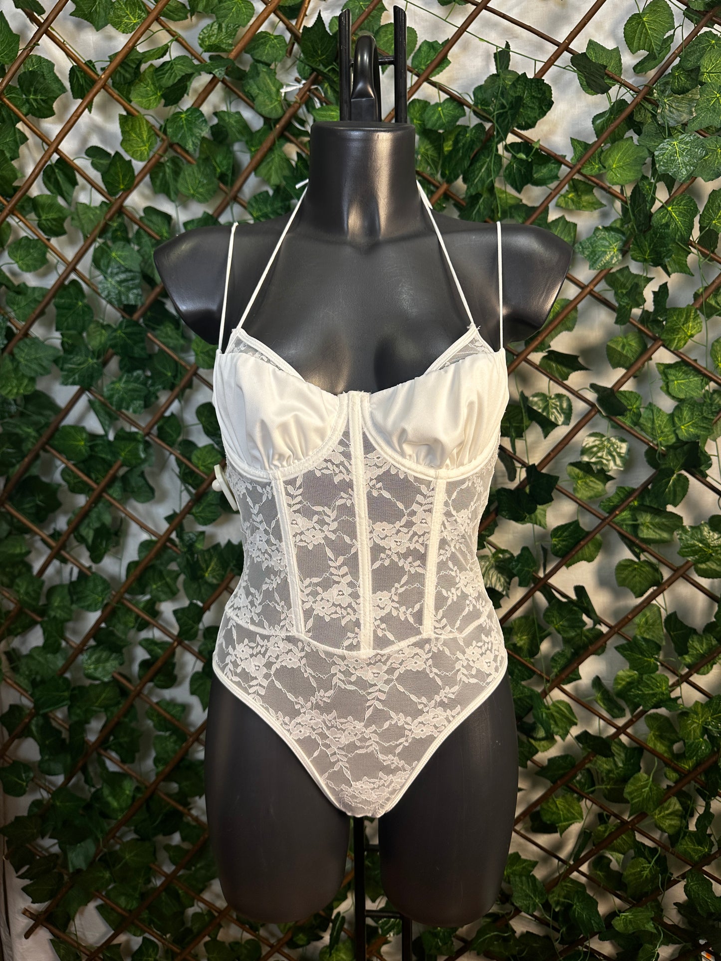 BODY LUXE | Sexy Black Lace Corset – Draped Effect | TU