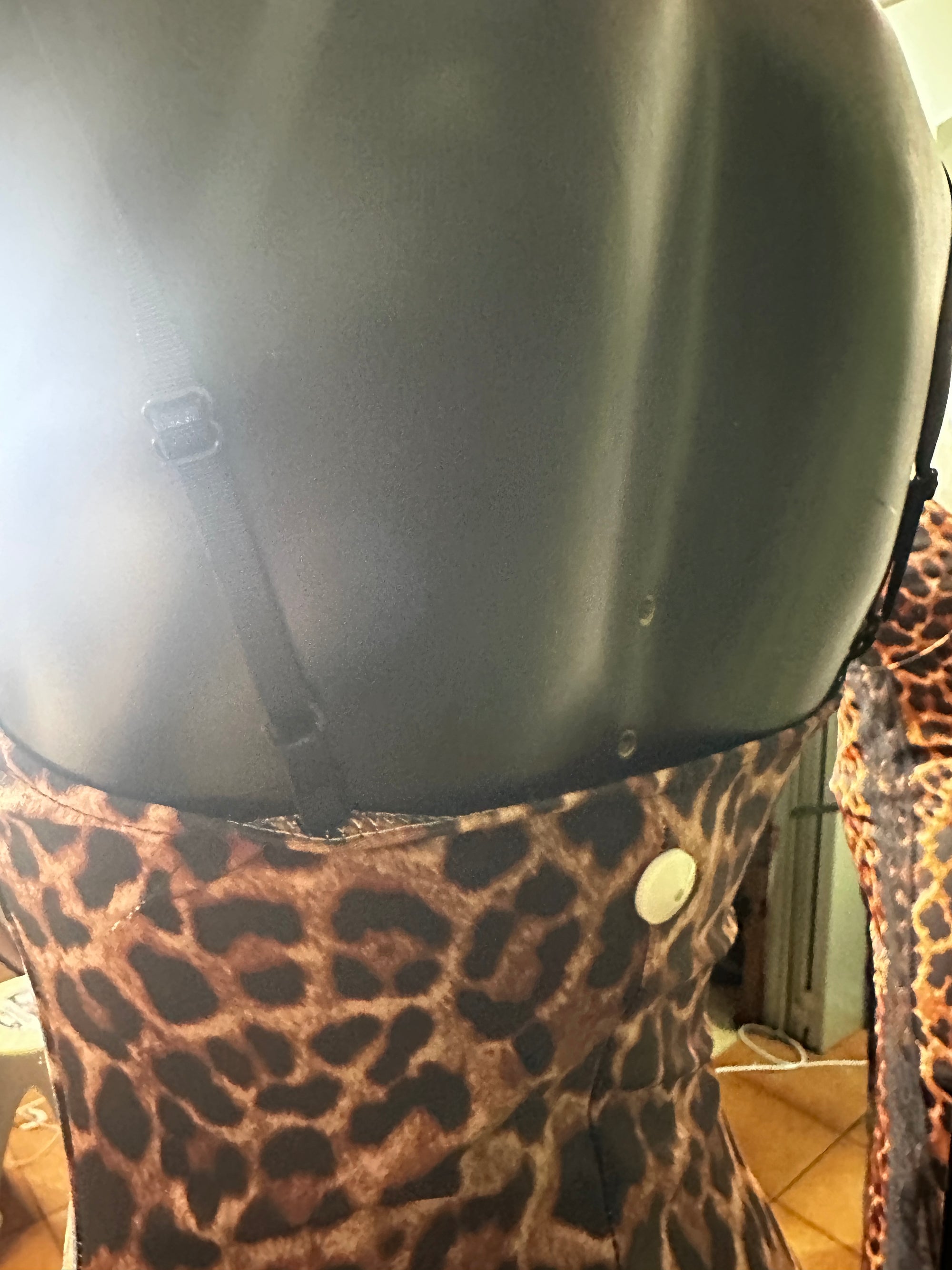 Vestito lungo con leopardato con apertura sulla pancia | TU
