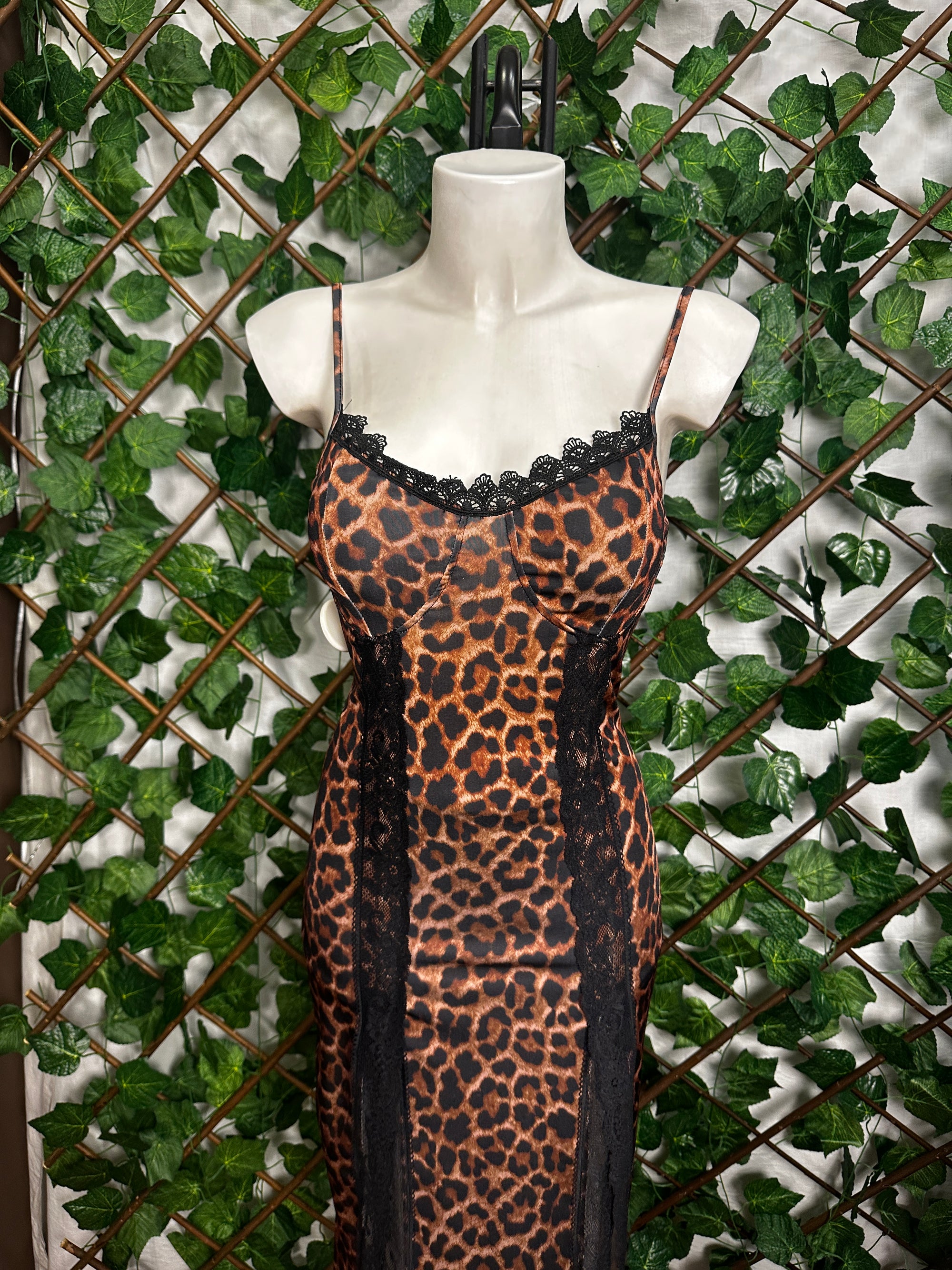 Vestito lungo con stampa leopardata