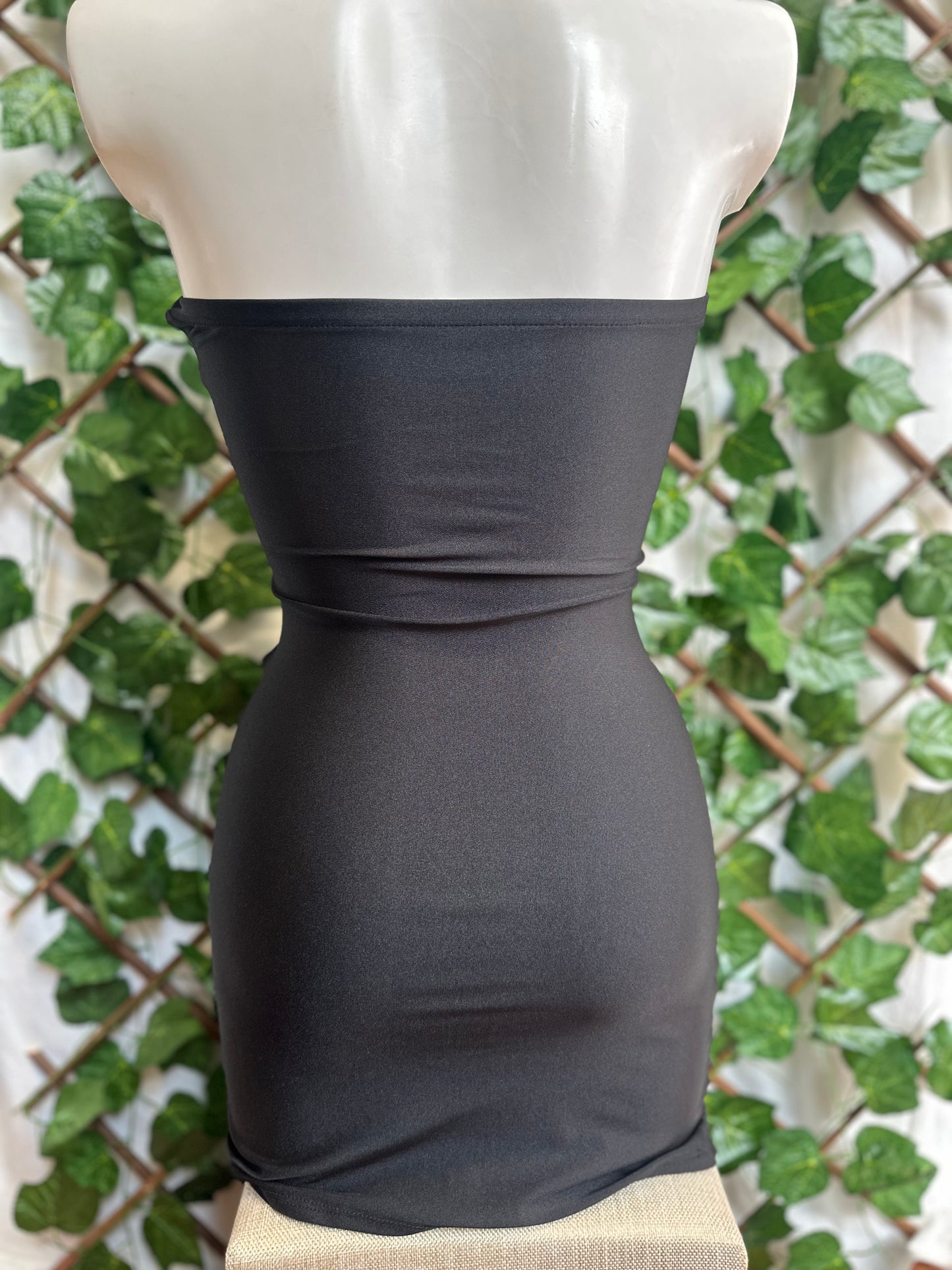 Vestito Nero Fascia con Strass – Cut-Out Vita e Tubino Elasticizzato | Taglia Unica