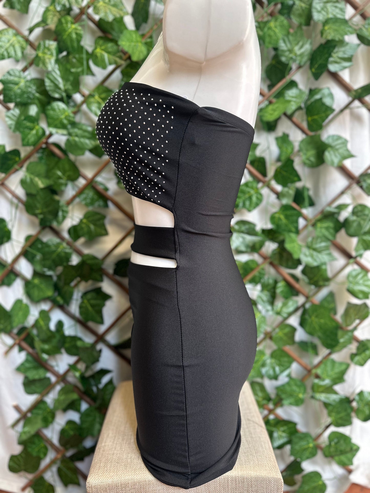 Vestito Nero Fascia con Strass – Cut-Out Vita e Tubino Elasticizzato | Taglia Unica