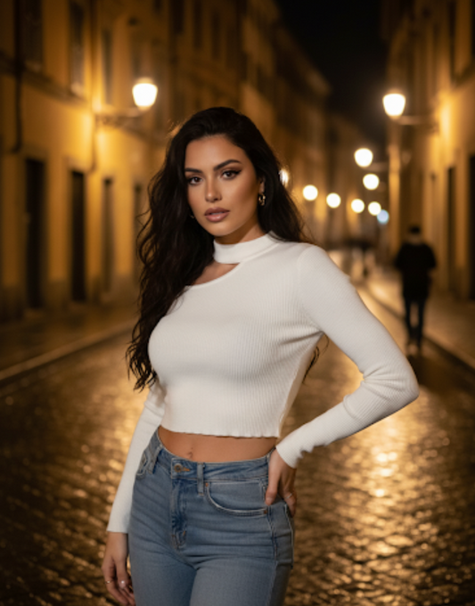 Maglia corta con con Cut-out e le maniche lunghe