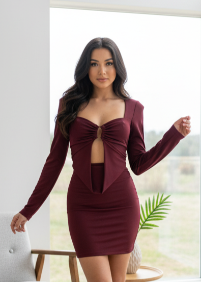 Dress with laces on the back