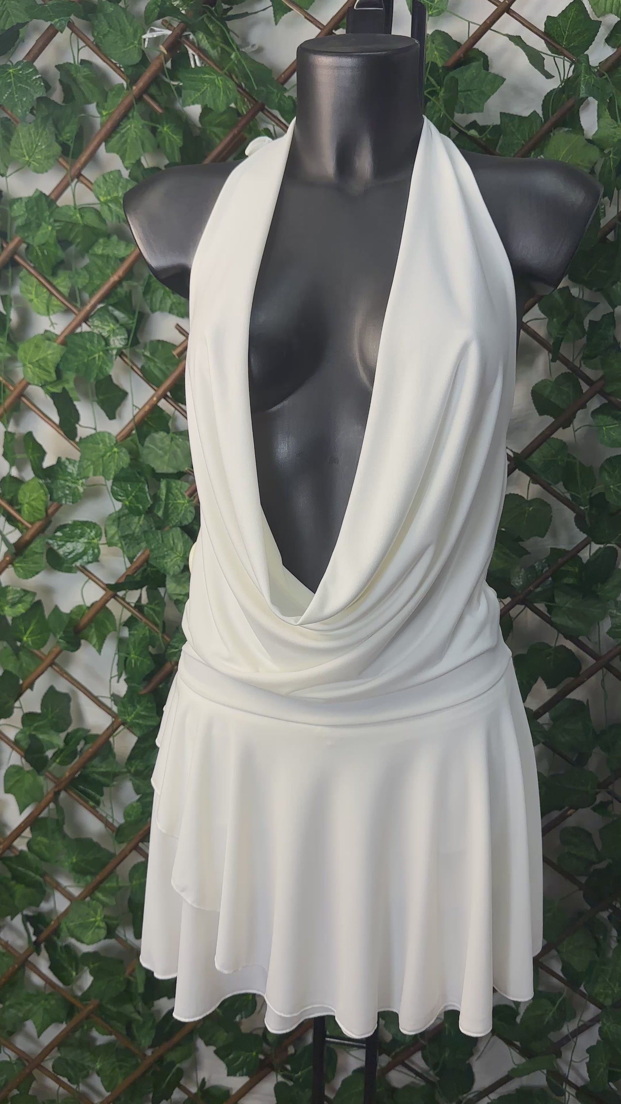 Vestito Scollatura Cascata – Effetto Drappeggio e Gonna Svasata | Taglia Unica