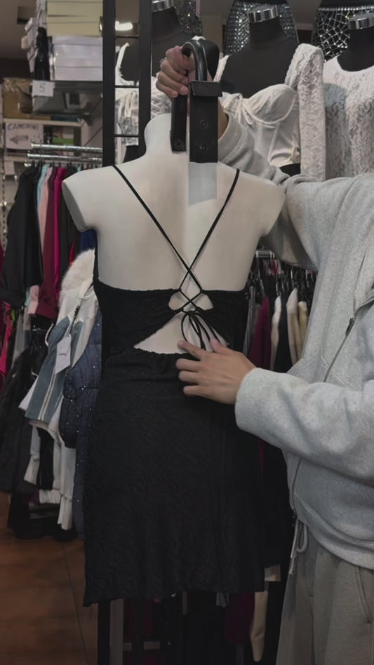 Mini Dress "Texture & Ties" – Tessuto Lavorato con Schiena Intrecciata