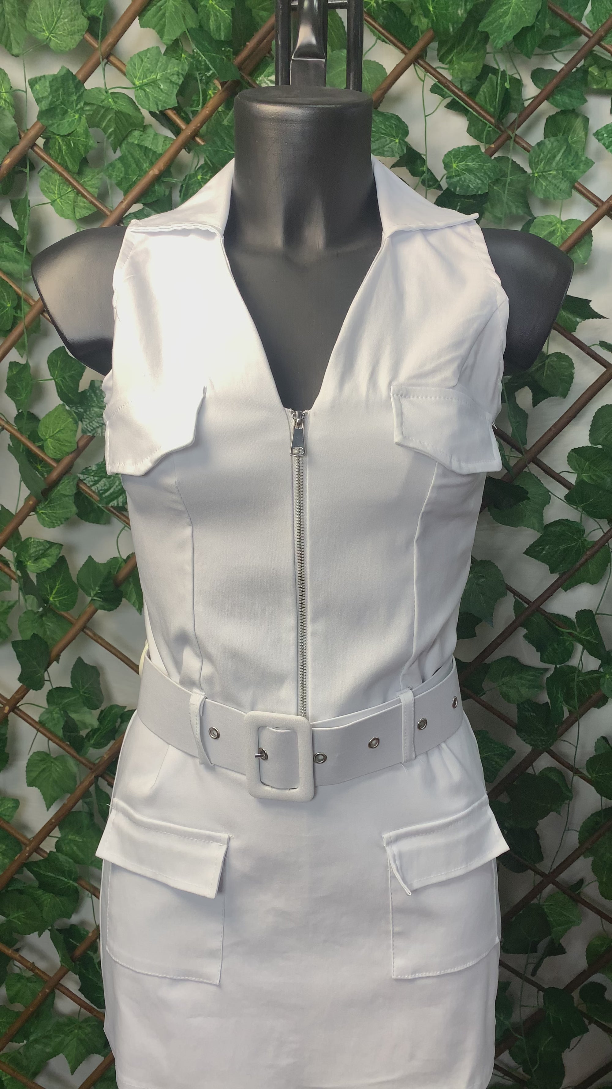 VESTITO MILITARE – STREET CHIC CON CINTURA UTILITY 🤍